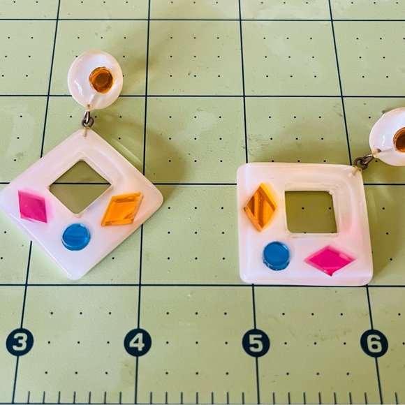 Vintage Lucite Colorful Earrings - Picture 2 of 7